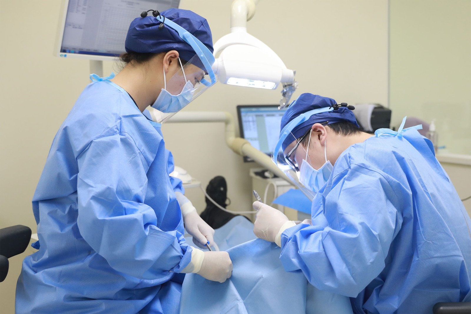 医护配合1.jpg 医护配合1.jpg