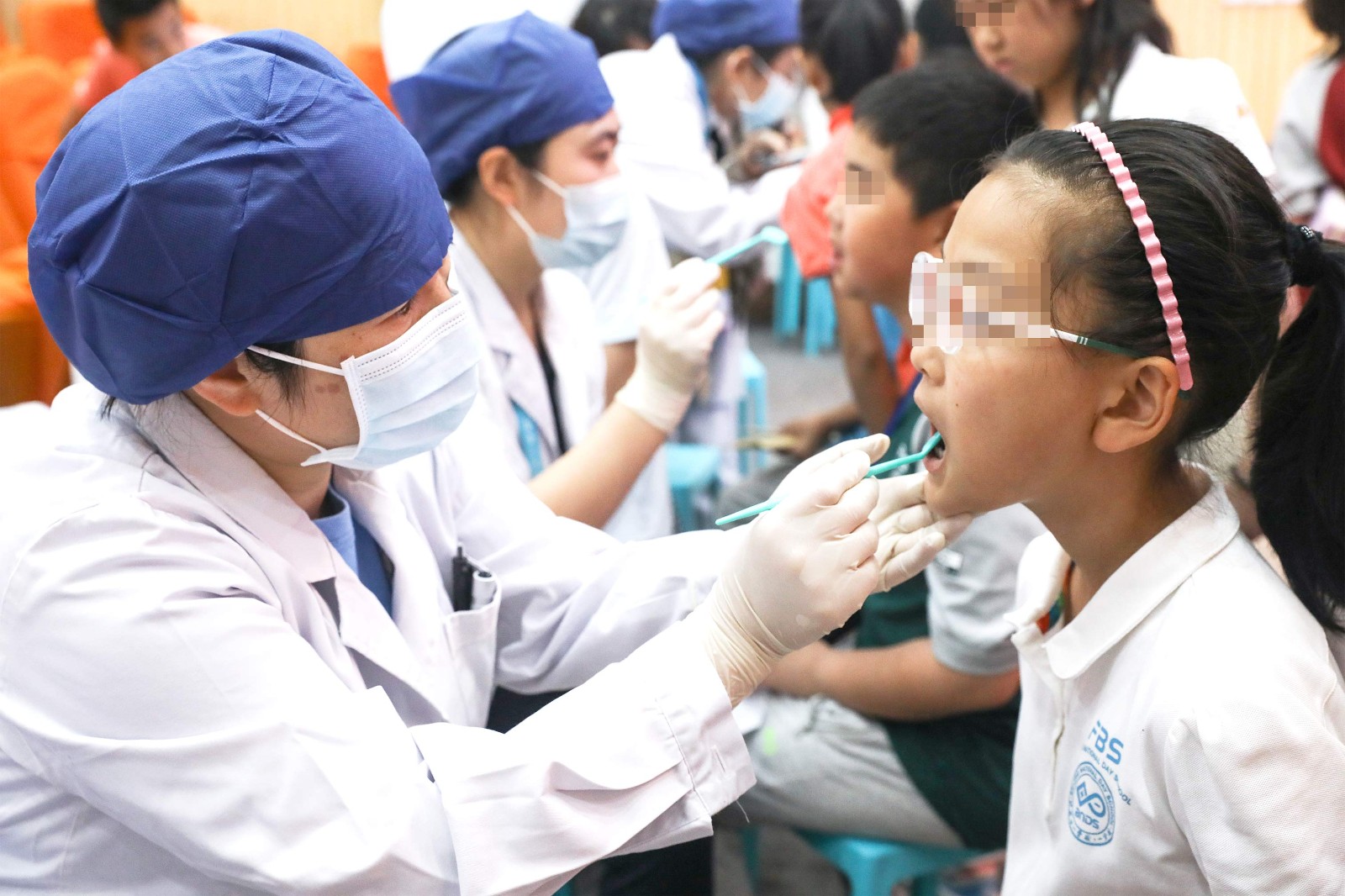 儿童节义诊.jpg 儿童节义诊.jpg