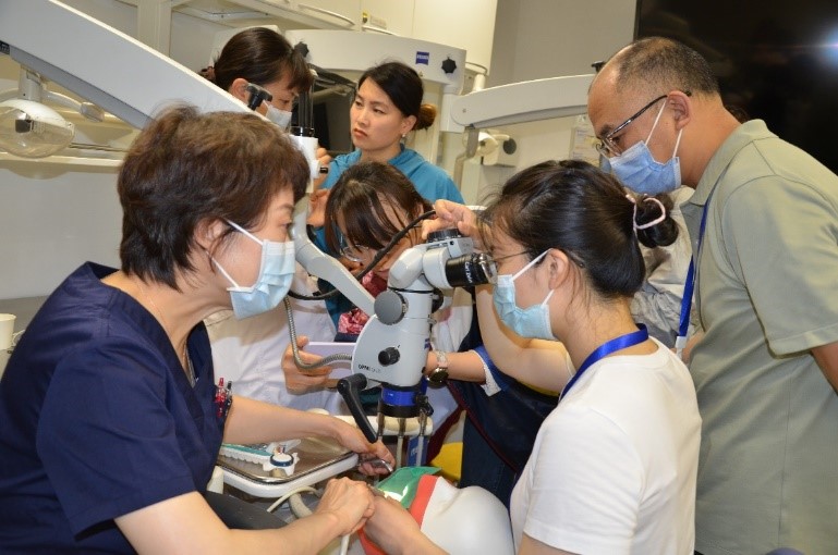 亚星会员注册口腔医院举办口腔显微镜应用技术护理研修班